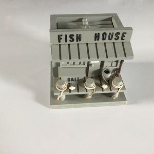 Wooden nautical “fish house” with 6 coasters